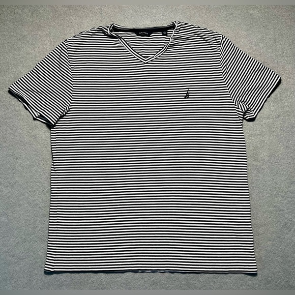 Nautica Men’s Large Blue White Striped T-Shirt V-Neck Cotton Sailing Casual - Picture 1 of 5